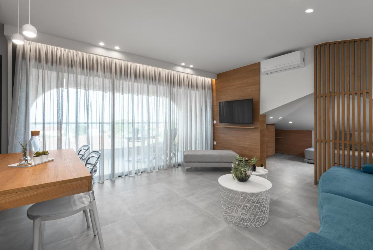 Pola'S Loft Lägenhet Ierissos Exteriör bild