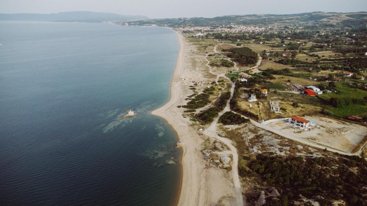 Pola'S Loft Lägenhet Ierissos Exteriör bild